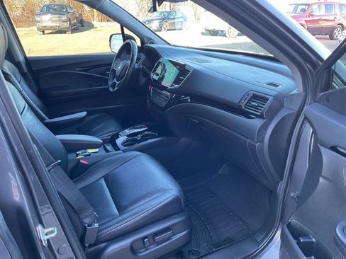 Used 2020 Honda Pilot Touring image 49