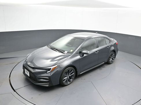 Certified 2024 Toyota Corolla SE FWD image 33