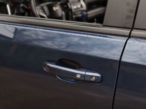 Used 2022 Chevrolet Silverado 1500 LT w/ Z71 Off-Road Package image 34