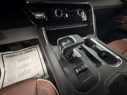 Used 2024 GMC Sierra 1500 Denali Ultimate image 16