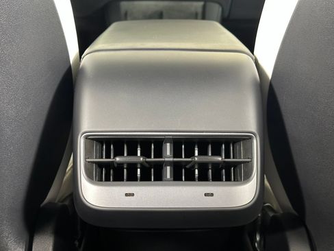 Used 2023 Tesla Model Y Performance AWD/4WD image 33