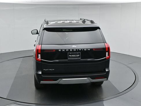 Used 2025 Ford Expedition Platinum w/ Driver's Package AWD/4WD image 48