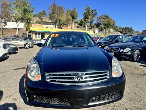 Used 2005 INFINITI G35 Sedan w/ (P02) Premium Pkg B image 2