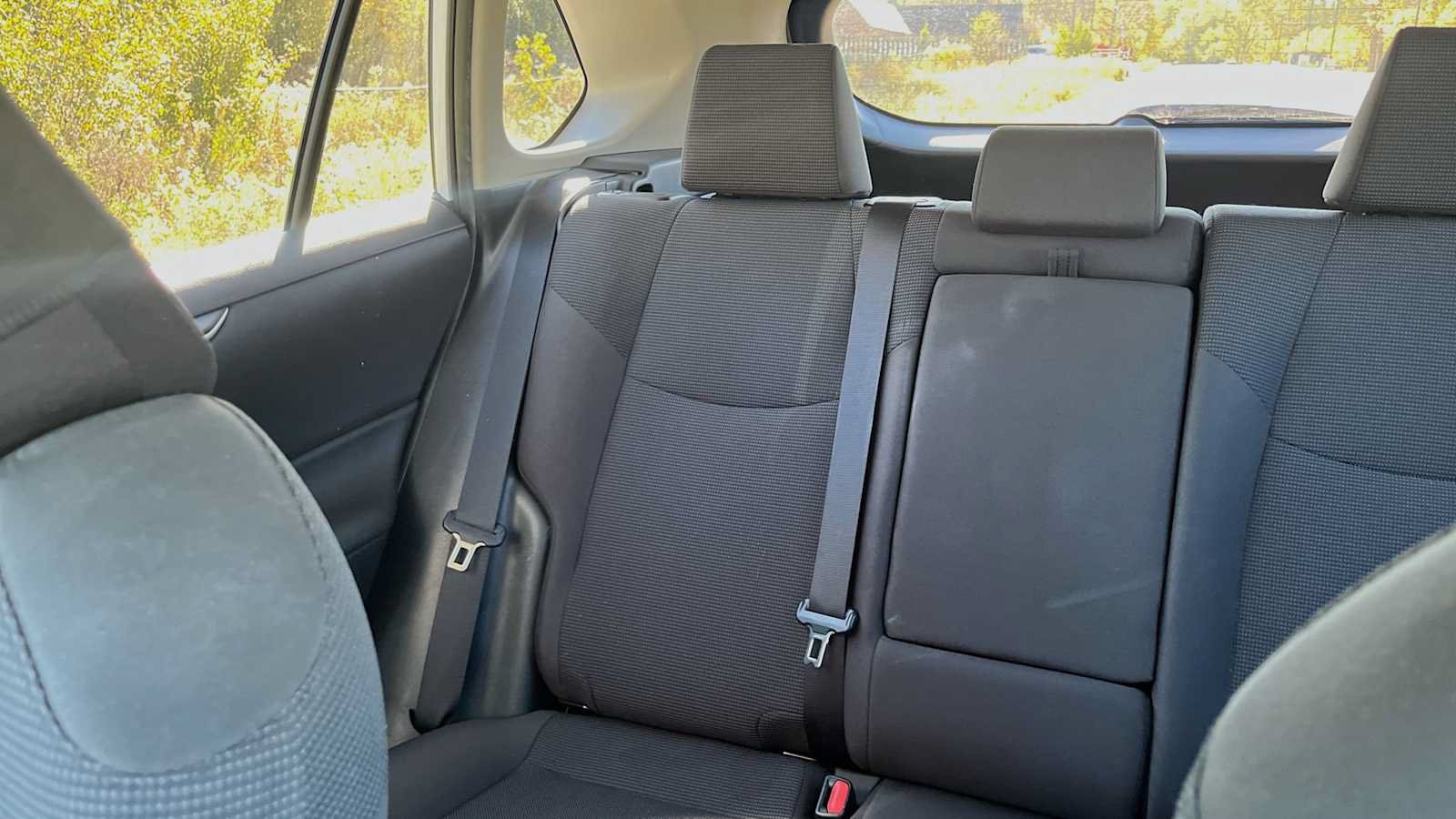 Used 2019 Toyota RAV4 LE FWD image 33