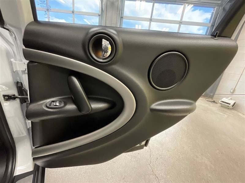 Used 2014 MINI Cooper Countryman w/ Cold Weather Package FWD image 18