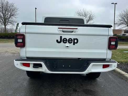 Used 2022 Jeep Gladiator Overland image 10
