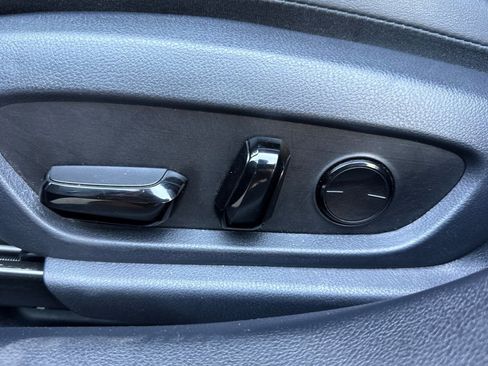 Certified 2025 Lexus ES 300h w/ Premium Package FWD image 13