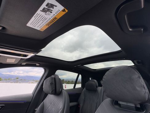 New 2026 Mercedes-Benz EQS 400 4MATIC SUV image 17