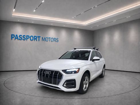 Used 2023 Audi Q5 2.0T Premium w/ Convenience Package AWD/4WD image 2