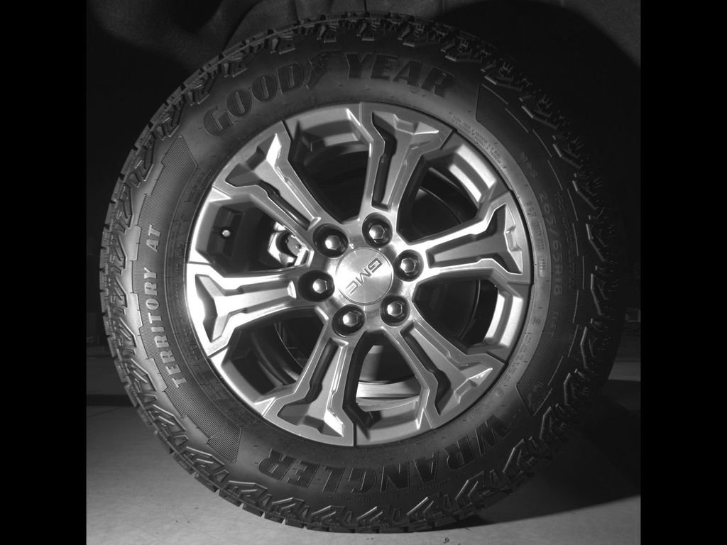 New 2026 GMC Sierra 1500 SLE AWD/4WD image 16
