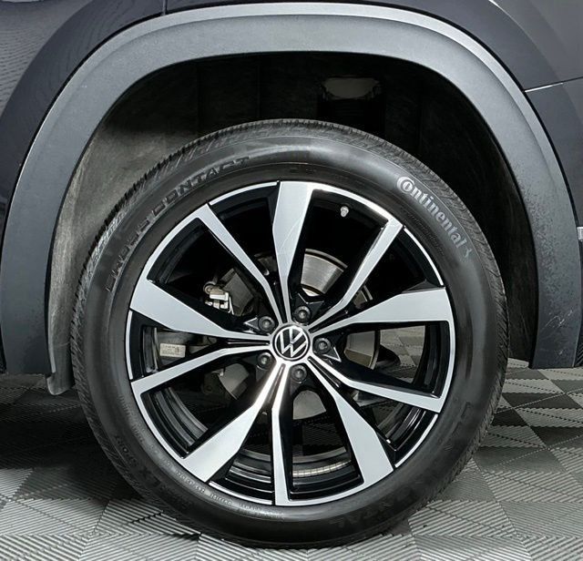 Used 2024 Volkswagen Atlas SEL Premium R-Line AWD/4WD image 10