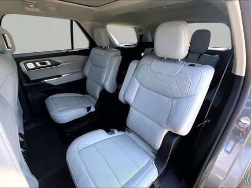 Certified 2025 Ford Explorer Platinum w/ LUX Leather Package AWD/4WD image 26