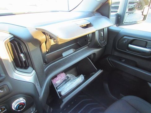 Used 2024 GMC Sierra 2500 Pro w/ Convenience Package image 19