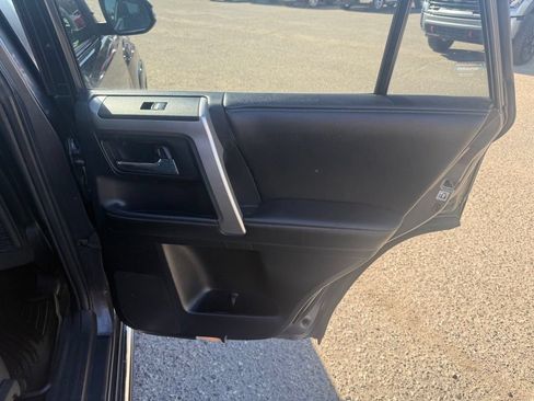 Used 2015 Toyota 4Runner Limited AWD/4WD image 17