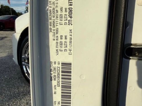 Used 2014 Dodge Charger SE RWD image 14