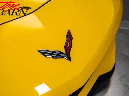 Used 2015 Chevrolet Corvette Z06 w/ 2LZ Preferred Equipment Group RWD image 17