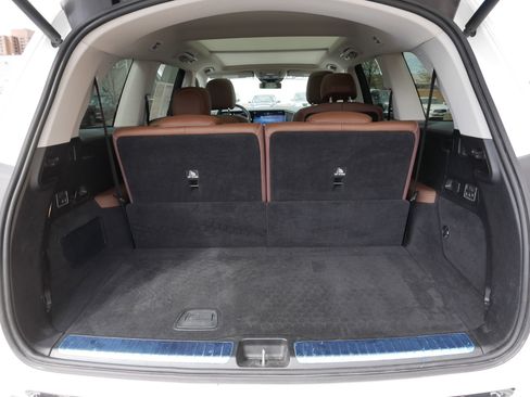 Used 2024 Mercedes-Benz GLS 450 4MATIC image 18