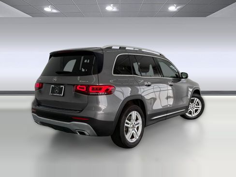 Used 2021 Mercedes-Benz GLB 250 4MATIC image 8