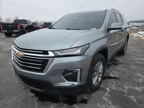 Used 2023 Chevrolet Traverse LT image 16