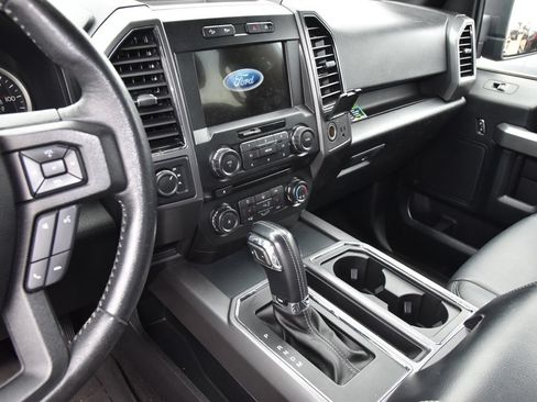 Used 2018 Ford F150 XLT w/ Equipment Group 302A Luxury AWD/4WD image 8