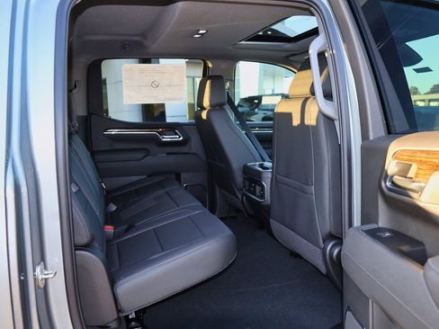 New 2026 GMC Sierra 1500 Elevation image 27