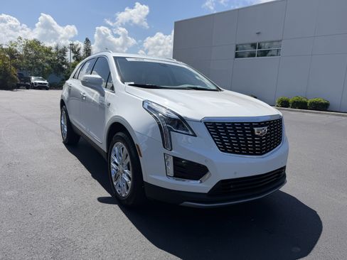 Certified 2023 Cadillac XT5 Premium Luxury FWD image 1