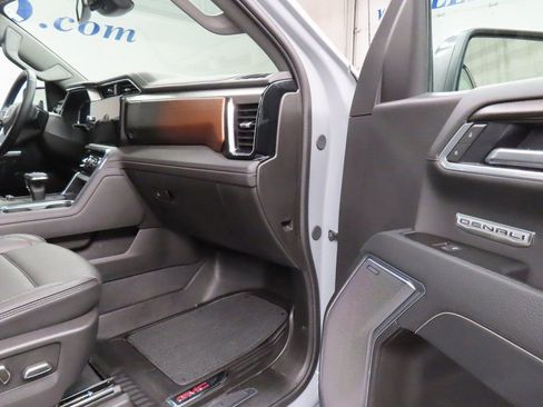 Used 2025 GMC Sierra 1500 Denali image 31