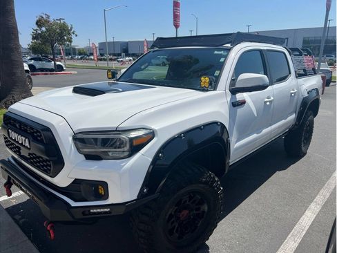 Used 2020 Toyota Tacoma TRD Pro AWD/4WD image 2