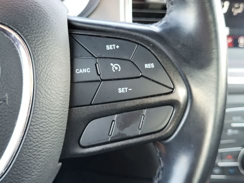 Used 2022 Dodge Charger SXT RWD image 18