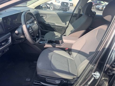 Used 2025 Kia K4 FWD image 10