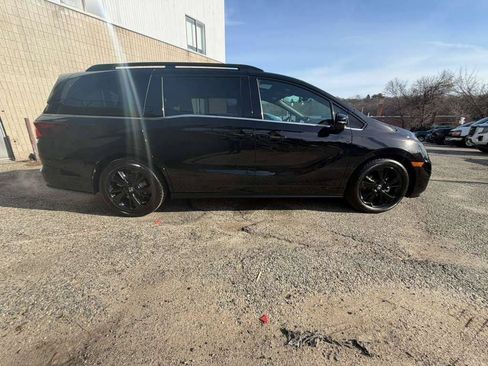 Used 2024 Honda Odyssey Sport image 8