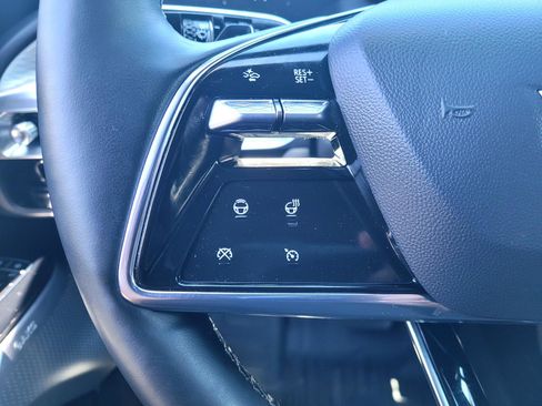 Certified 2025 Cadillac Lyriq Luxury w/ LPO, Floor Liner Package AWD/4WD image 25