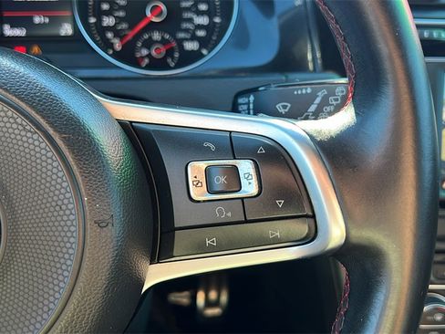 Used 2017 Volkswagen GTI Autobahn image 13