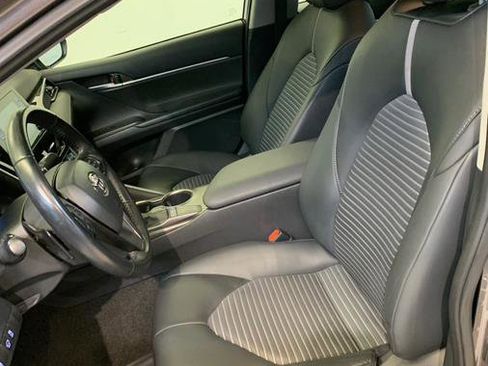 Used 2023 Toyota Camry SE image 16