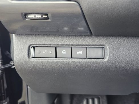 New 2026 Nissan Pathfinder SL w/ SL Premium Package AWD/4WD image 46
