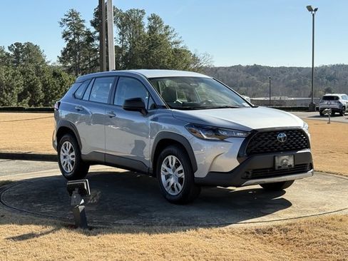 Used 2025 Toyota Corolla Cross L image 9