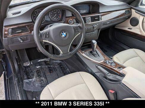 Used 2011 BMW 335i Convertible image 21