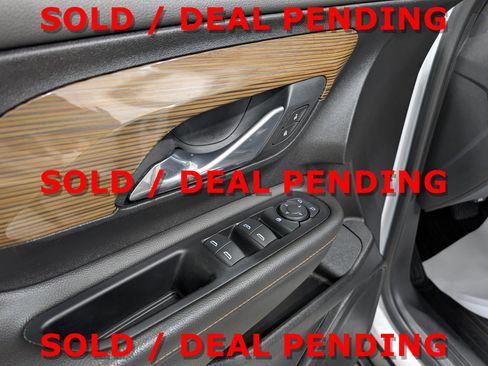 Used 2020 GMC Terrain SLE w/ Driver Convenience Package image 15