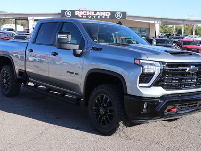 New 2026 Chevrolet Silverado 2500 LT w/ Trail Boss Package