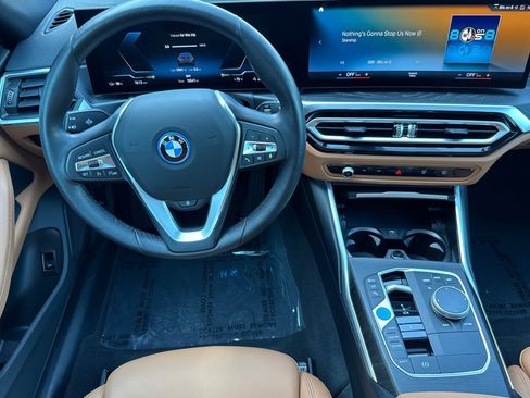 Used 2023 BMW i4 eDrive40 w/ Premium Package RWD image 18