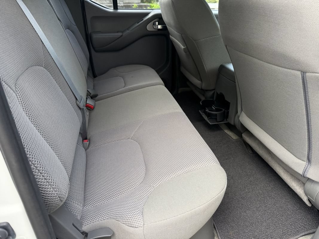 Used 2018 Nissan Frontier SV AWD/4WD image 34