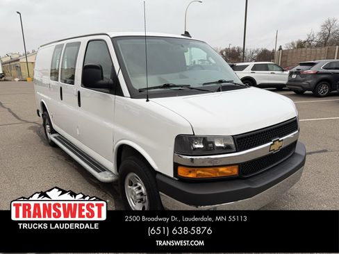 Used 2024 Chevrolet Express 2500 w/ Driver Convenience Package image 15