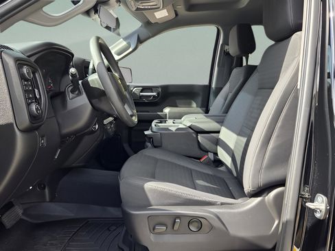 Used 2023 Chevrolet Silverado 1500 Custom AWD/4WD image 9