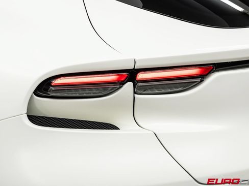 Used 2025 Ferrari Purosangue AWD/4WD image 26