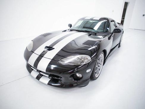 Used 2000 Dodge Viper GTS image 17