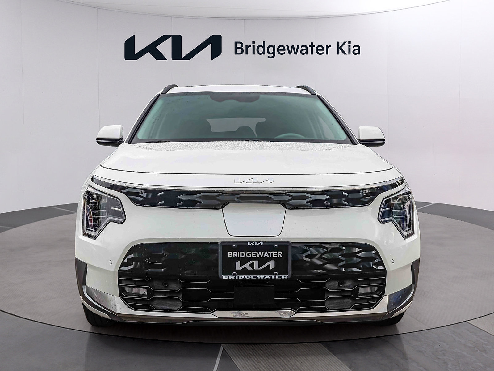 Certified 2025 Kia Niro Wave w/ Wave Preserve Package FWD image 2
