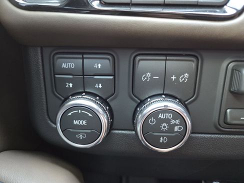 New 2026 GMC Yukon XL Denali Ultimate w/ LPO, Illumination Package AWD/4WD image 7
