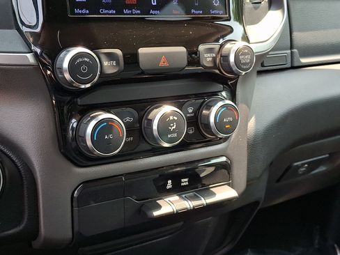 Certified 2019 RAM 1500 Big Horn AWD/4WD image 13
