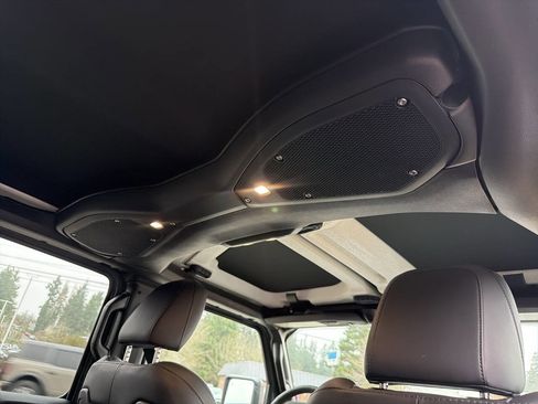 Used 2025 Jeep Wrangler Unlimited Rubicon 392 image 29