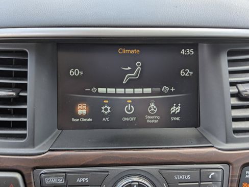 Used 2020 Nissan Pathfinder Platinum AWD/4WD image 30